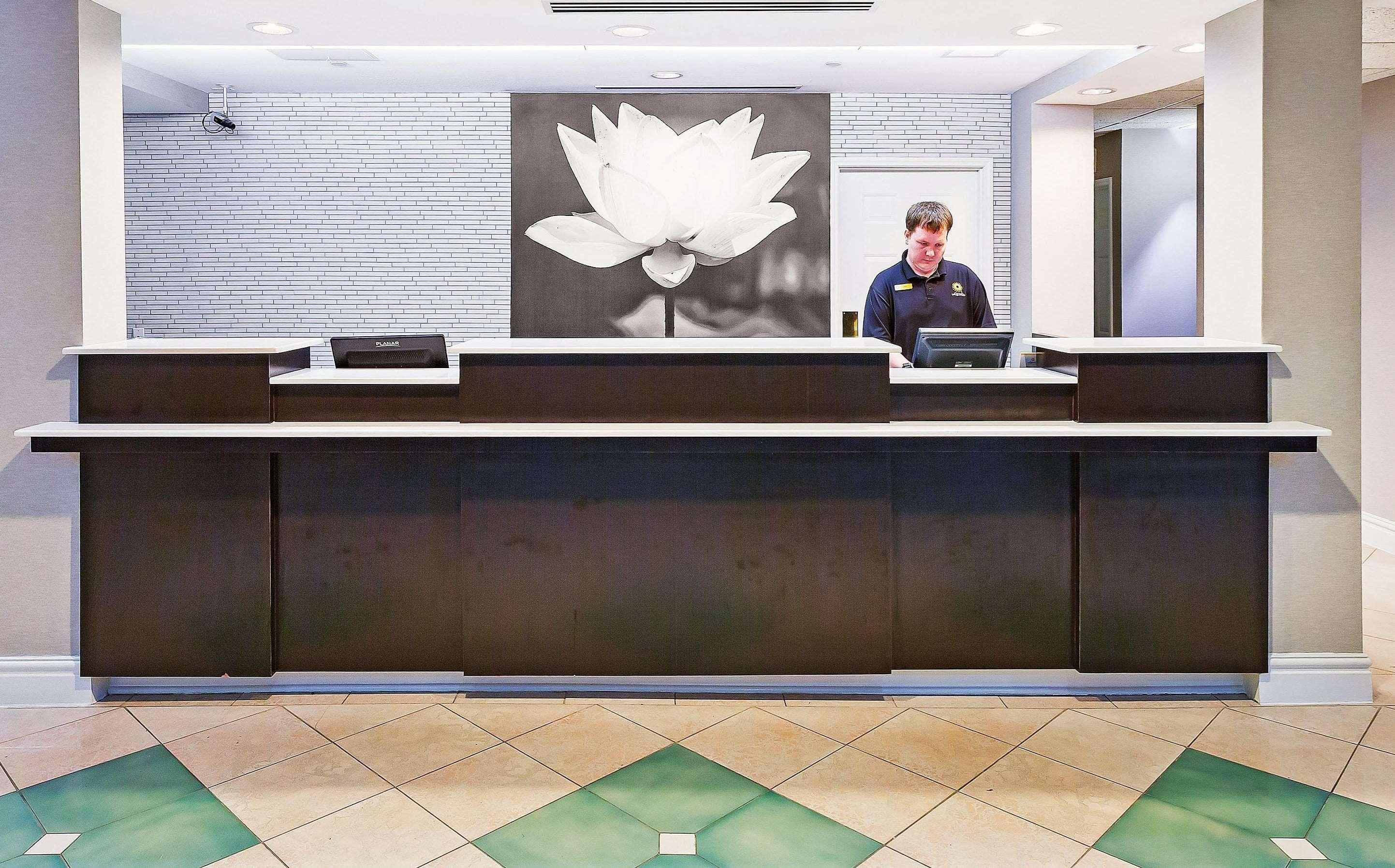 La Quinta By Wyndham Dallas - Addison Galleria Eksteriør bilde