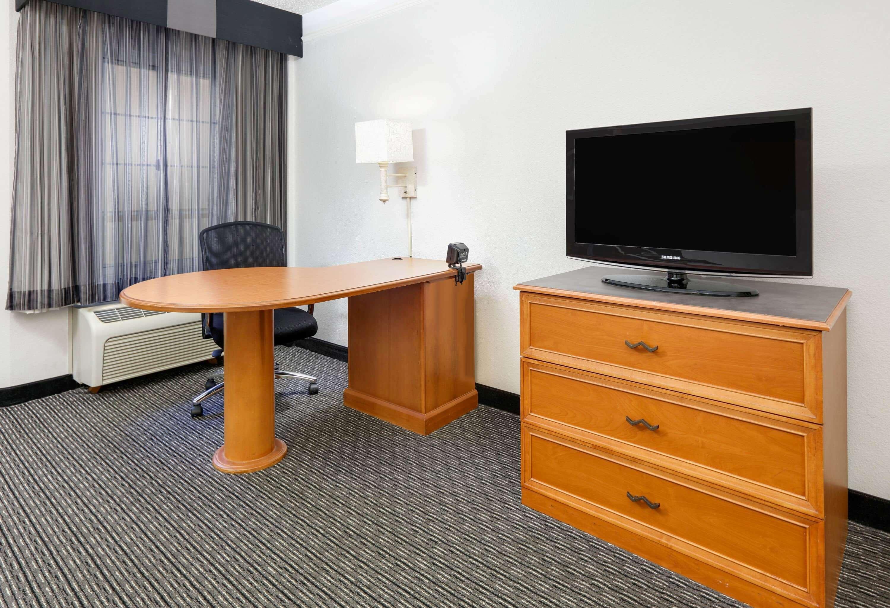 La Quinta By Wyndham Dallas - Addison Galleria Eksteriør bilde